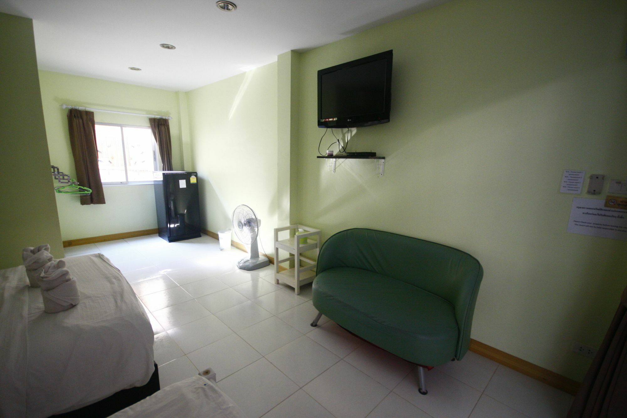 Tawaen Beach Resort Koh Larn Eksteriør billede